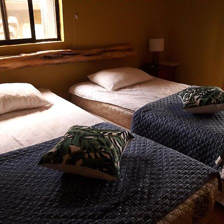 Hotel Uka Mana Ханга Роа Екстериор снимка